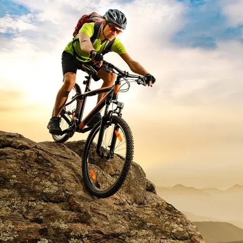 KERÉKPÁR NYOMKÖVETŐK